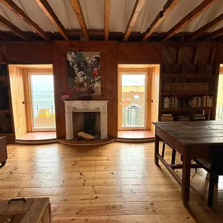 Historical Center - Tagus View Apartman *